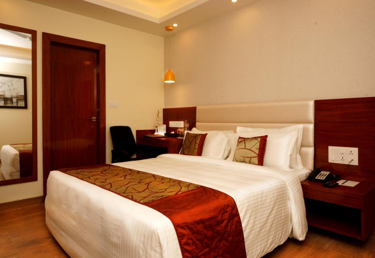 Hotel Amalfi Grand Patna  Pokoj fotografie